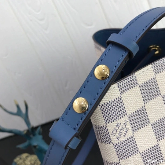 Vuitton NEO Louis NOE 0806